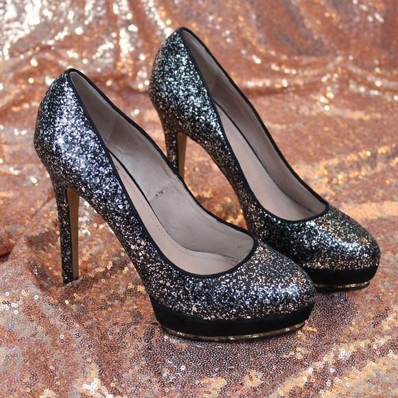 Vince Camuto Shoes - Vince Camuto Black Silver Glitter Platform 8.5